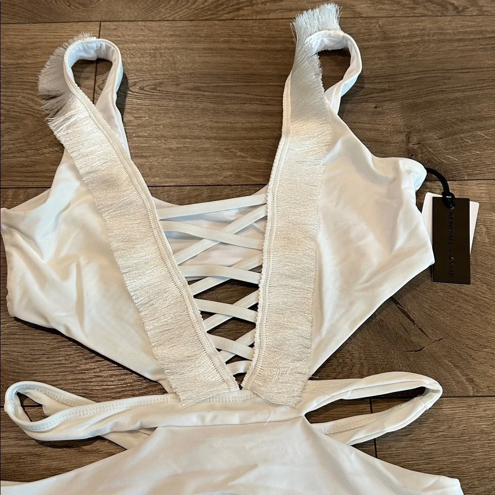 Kendall & Kylie swimsuit with matching skirt coverup - Picture 3 of 11